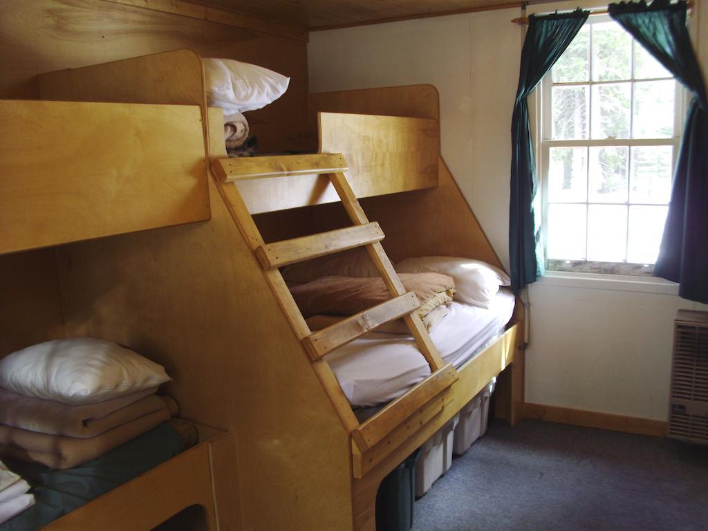 Hi Mosquito Creek - Wilderness Hostel Lake Louise Rom bilde